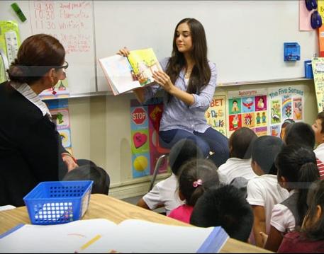 Former porn star reads to first and third grade students
