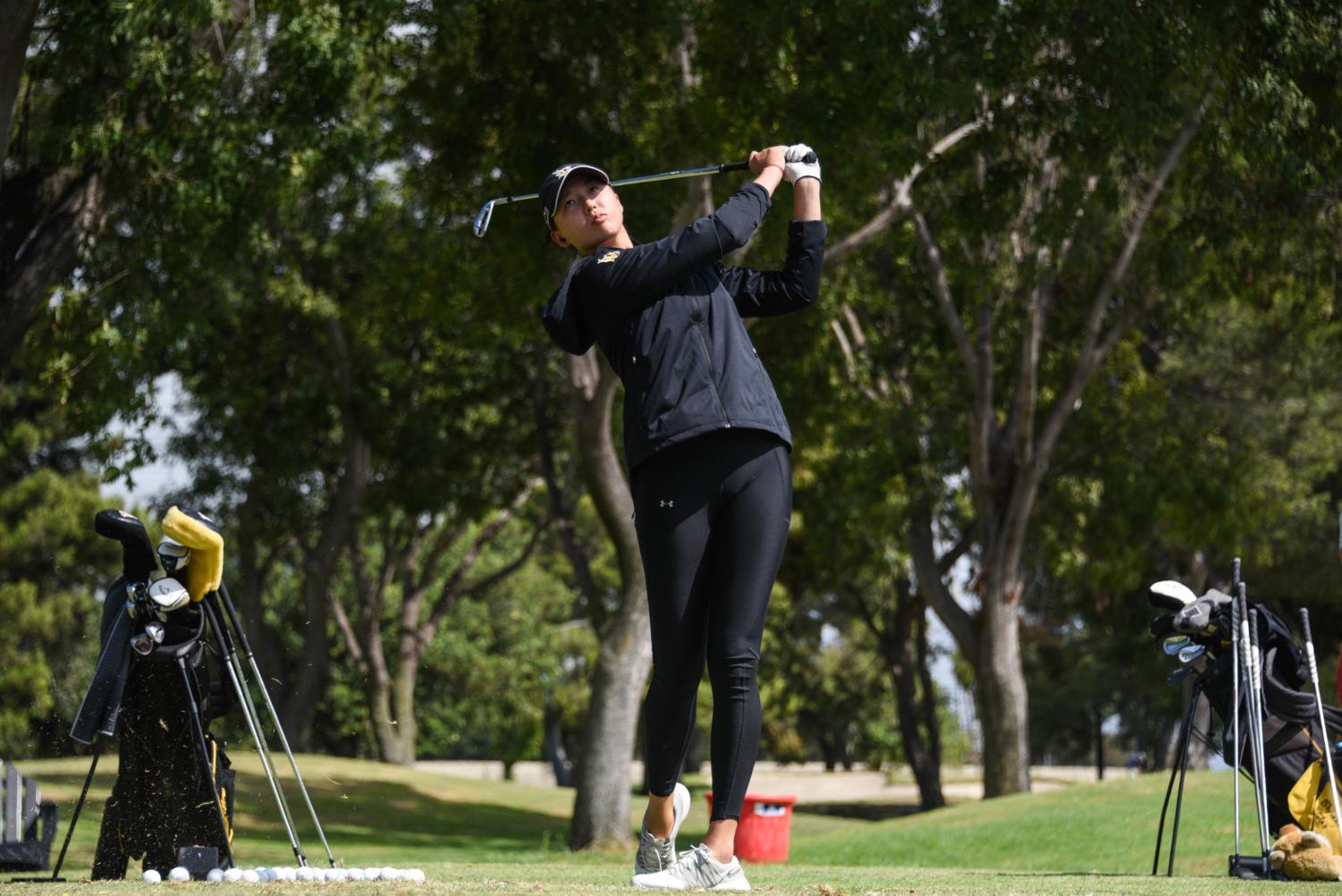 LBSU sophomore Euna Pak shot 70, 70 and 71 for a total of 5-under par 211 and placed third at the UC Irvine Invitational where the 49ers claimed their first victory in over two years.