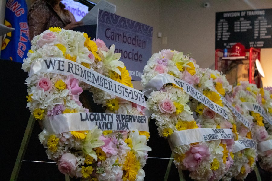 Flower wreaths were decorated with ribbons.