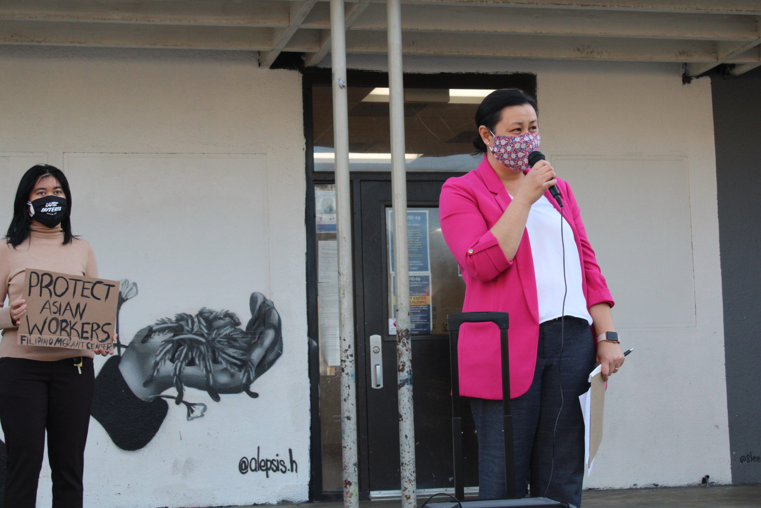 Councilmember Suely Saro addresses the crowd that gathered at MacArthur park.