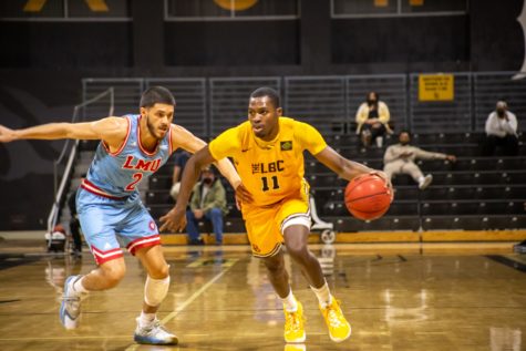 12/4/2021 - Walter Pyramid, CSULB: Long Beach put up a fight against LMU but ultimately lost 77-74.