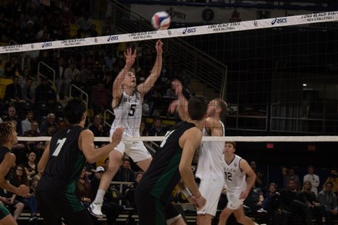 Sophomore setter Aiden Knipe had 51 asssit against Hawaii on Friday, April 1 at the Walter Pyramid.