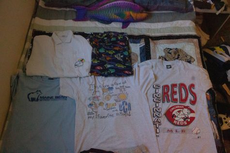 Sunday's 562 Flea haul consisting of three Made-in-USA t-shirts, two button-ups and a pair of shorts not pictured. Coming in at $75.