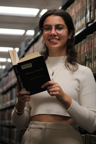 Alice Malin Melo, second-year political science major and economics and French minor.