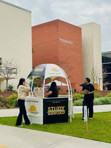 Student run Study Abroad tent in CSULB campus.