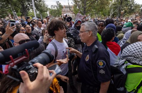 The Los Angeles Police Department arrested USC students protesting against the war on Gaza at the university campus on April 24. Photo credit: Los Angeles Times