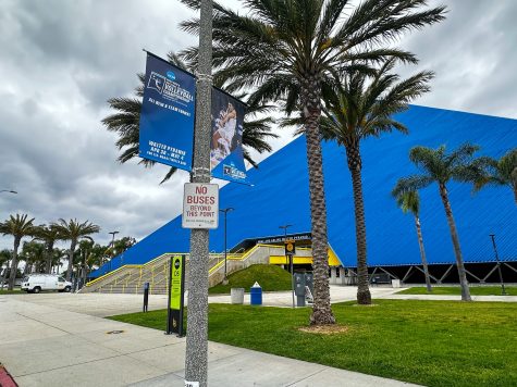 Long Beach State’s Walter Pyramid will host the NCAA men’s volleyball tournament for the first time since 2019. Coach Knipe and the team prepare for a potential home advantage.
